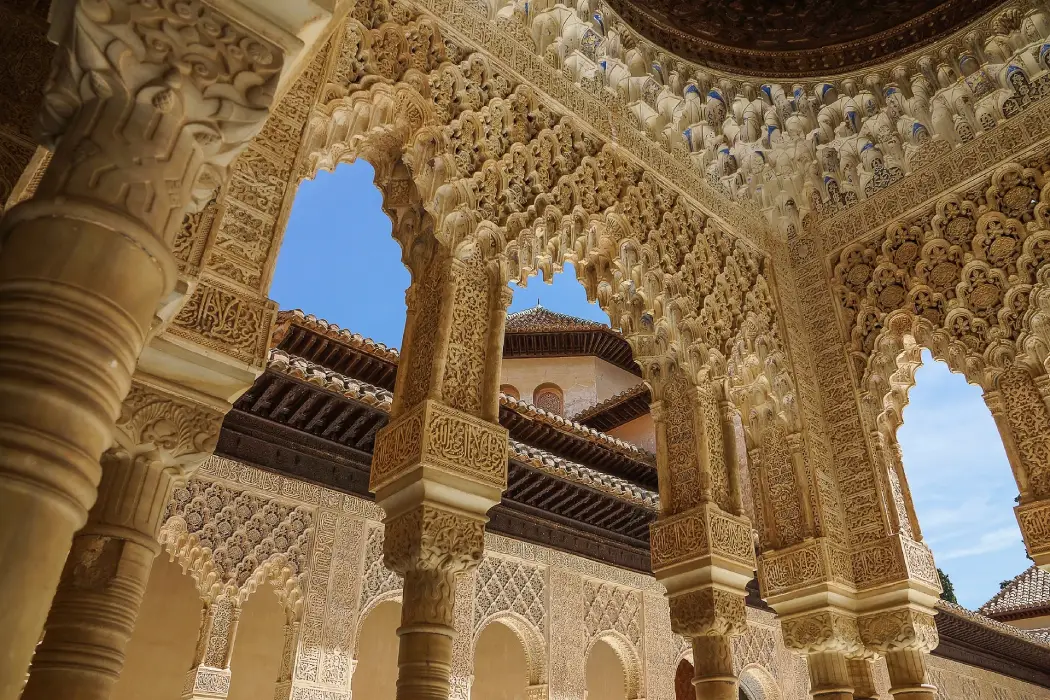 Islamic art inscribed on the pillars of the Nasrid Palaces