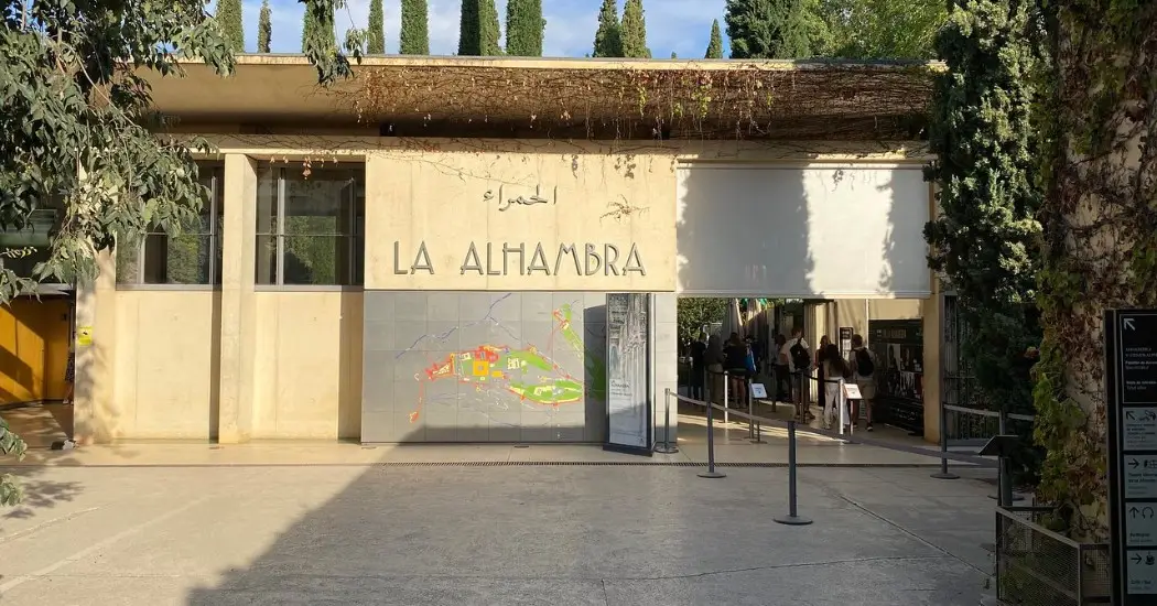 Tourists entering the Alhambra Castle Tourists entering the Alhambra Castle